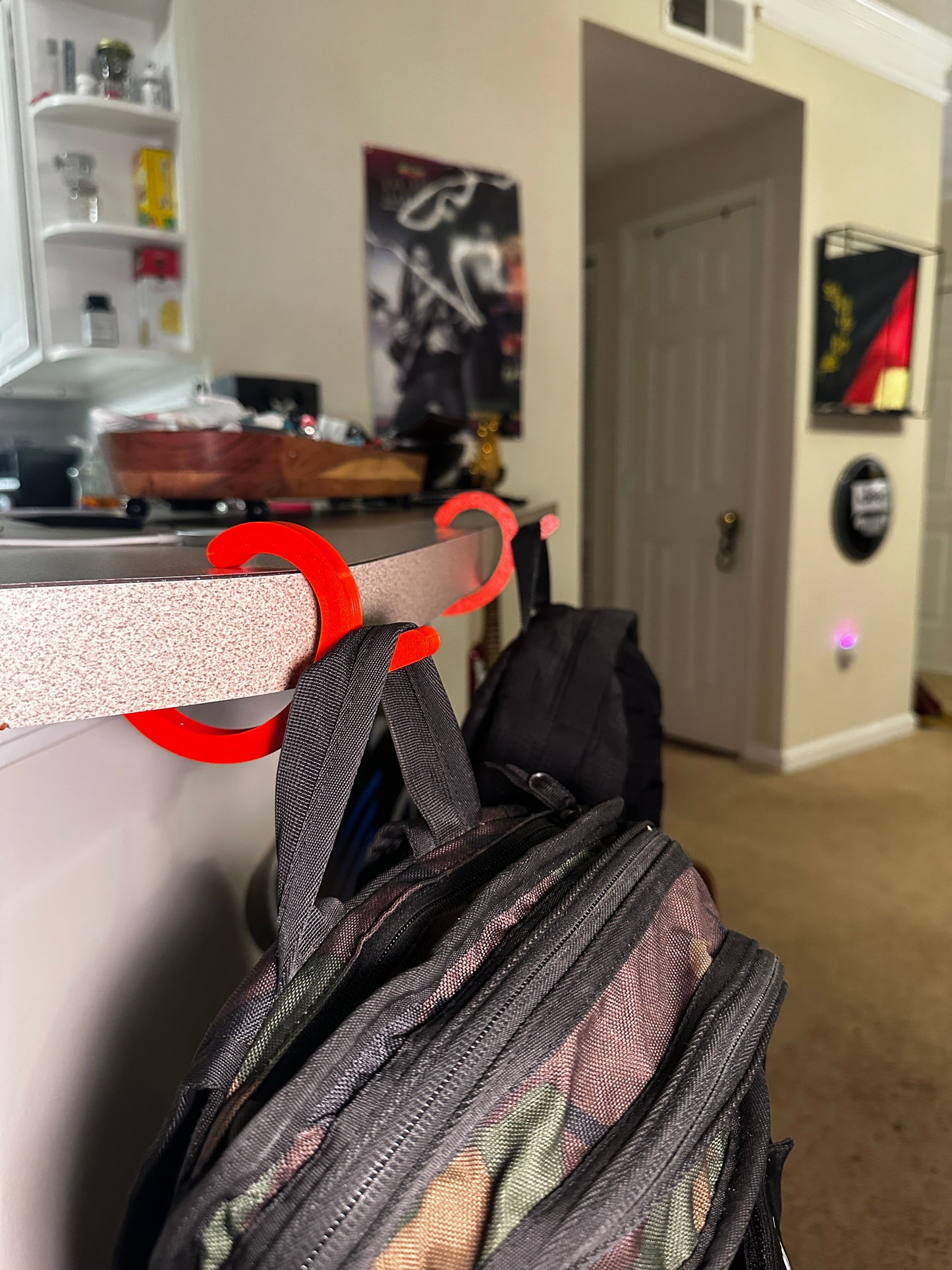 Versatile Edge Hook